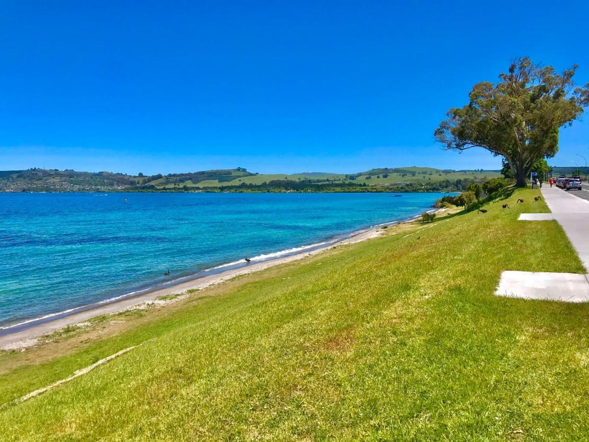 Tui Oaks Motel Lago Lago Taupo Exterior foto