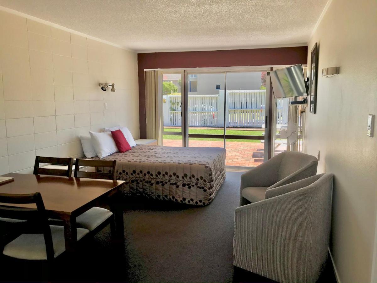 Tui Oaks Motel Lago Lago Taupo Exterior foto