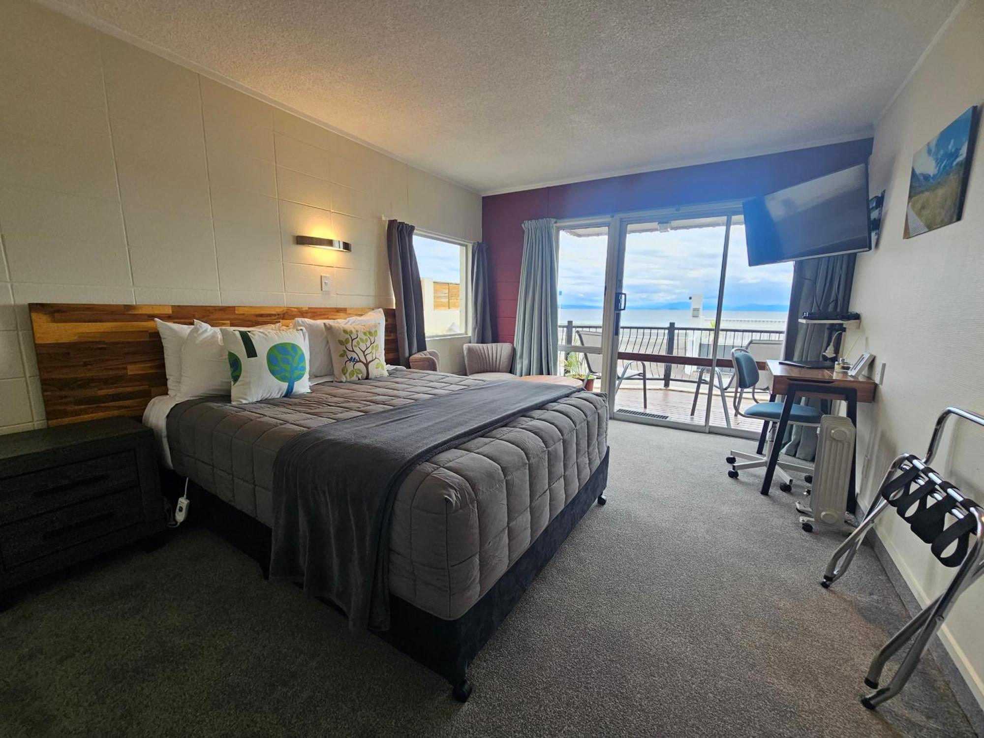 Tui Oaks Motel Lago Lago Taupo Exterior foto