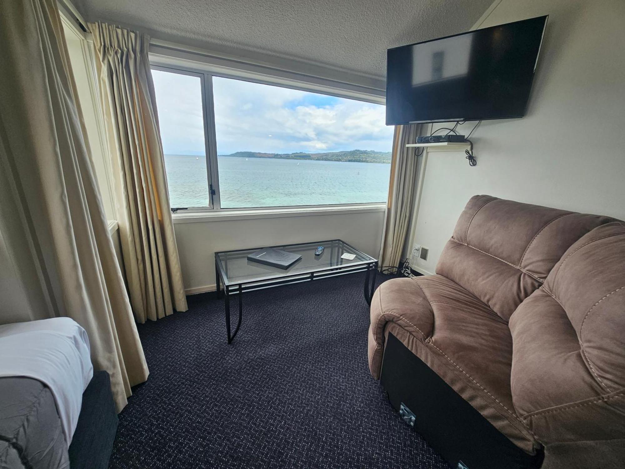 Tui Oaks Motel Lago Lago Taupo Exterior foto